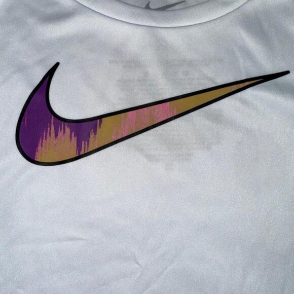 Nike Girls Shirt & Shorts Set **Shirt is size 2T & Shorts are Size 3T** - Picture 6 of 7